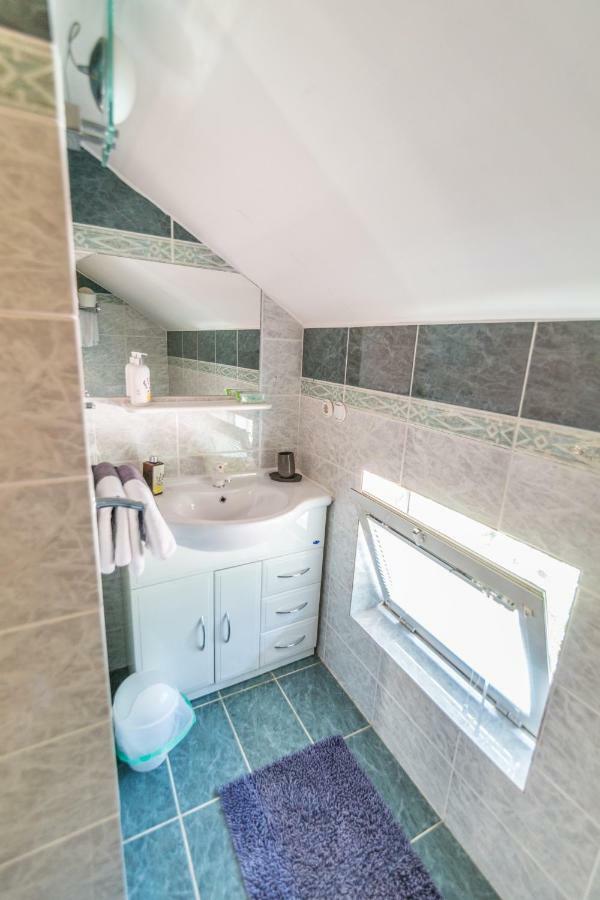 Astro Hungarian Villa: Penthouse with Green Beach Views Opatija Exterior photo