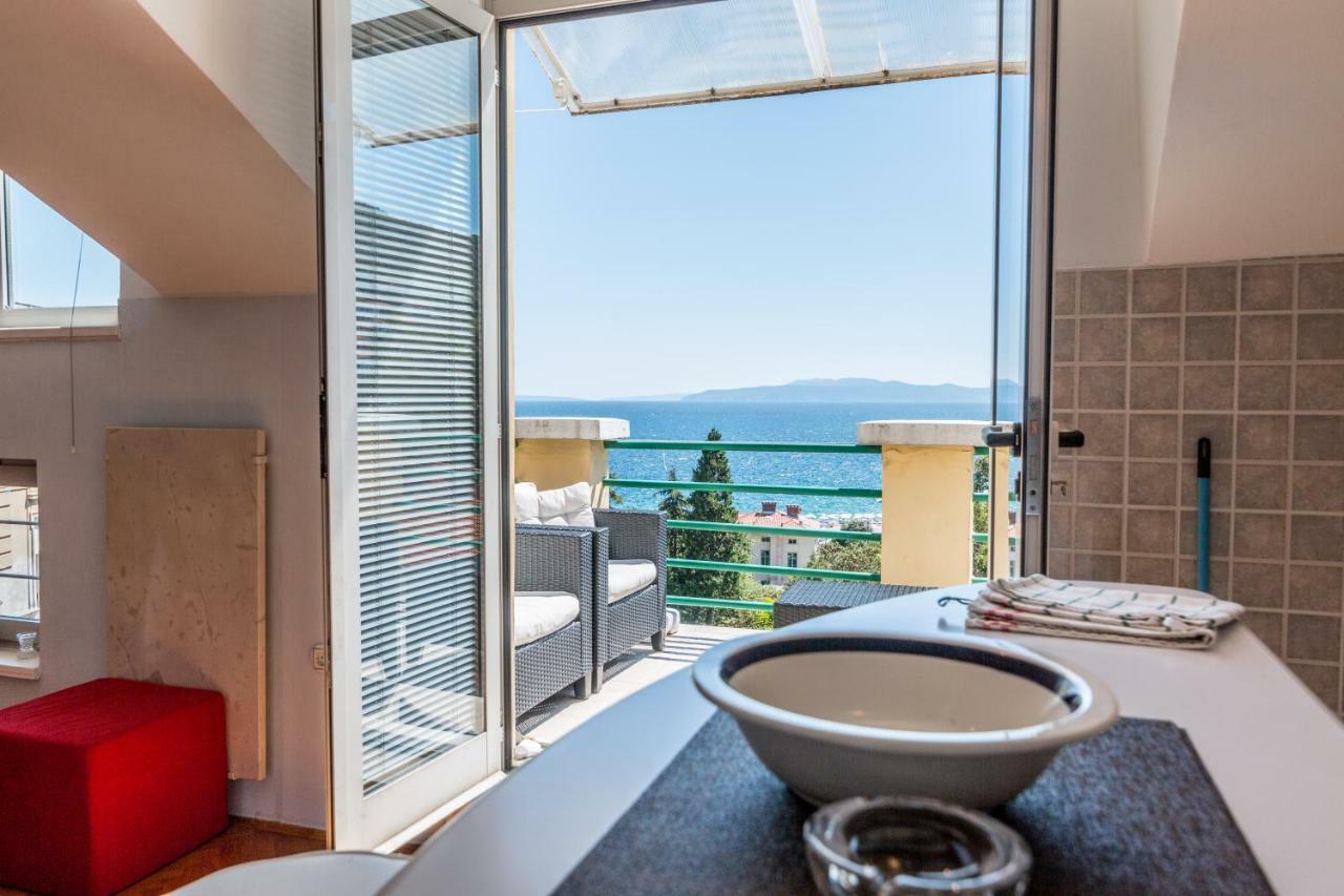 Astro Hungarian Villa: Penthouse with Green Beach Views Opatija Exterior photo